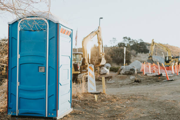 Best Portable restroom trailer rental  in Dover, FL