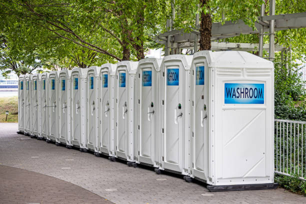 Best Sanitation services for porta potties  in Dover, FL