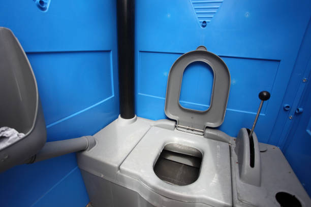 Best Construction site porta potty rental  in Dover, FL