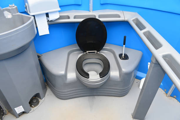 Portable Toilet Options We Offer in Dover, FL